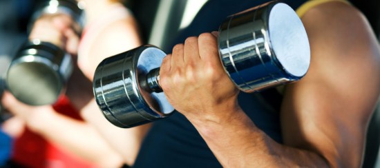 12 beneficii ale antrenamentelor cu greutati de care nu ti-a spus nimeni pana acum